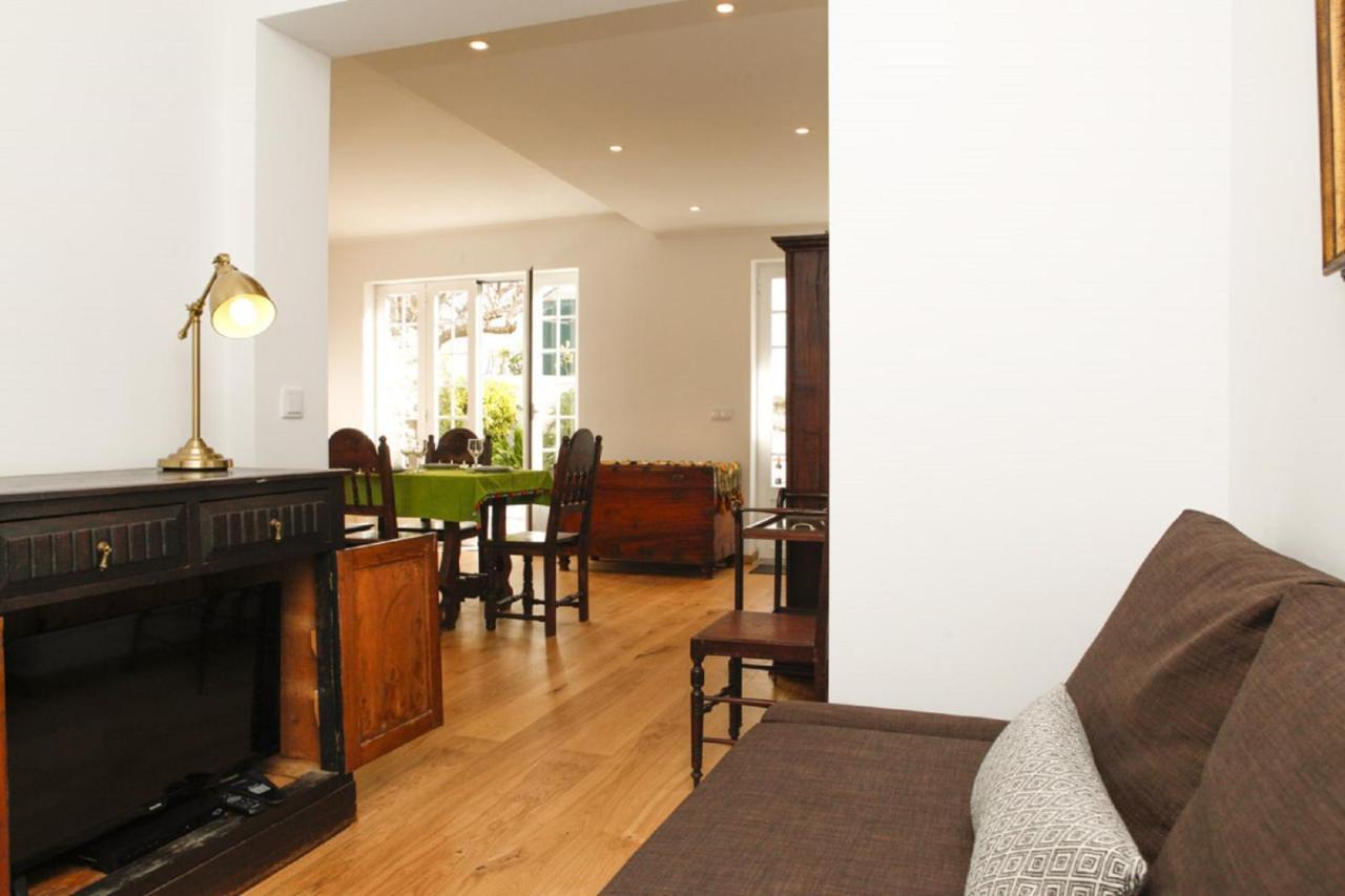Cushy Apartment With Garden In Ещорил Екстериор снимка