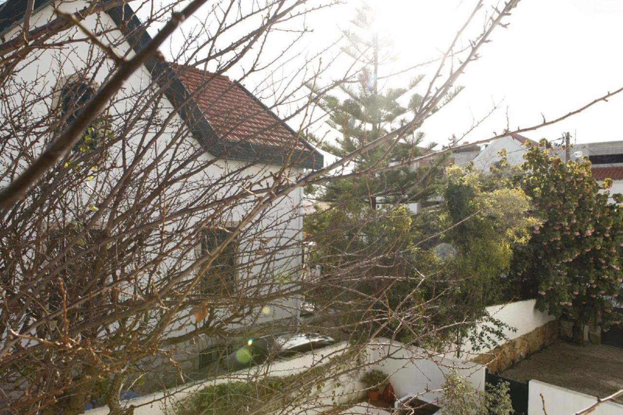 Cushy Apartment With Garden In Ещорил Екстериор снимка