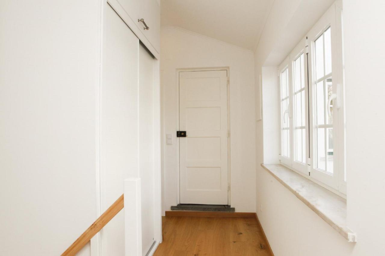 Cushy Apartment With Garden In Ещорил Екстериор снимка