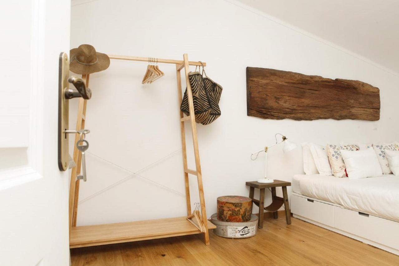 Cushy Apartment With Garden In Ещорил Екстериор снимка