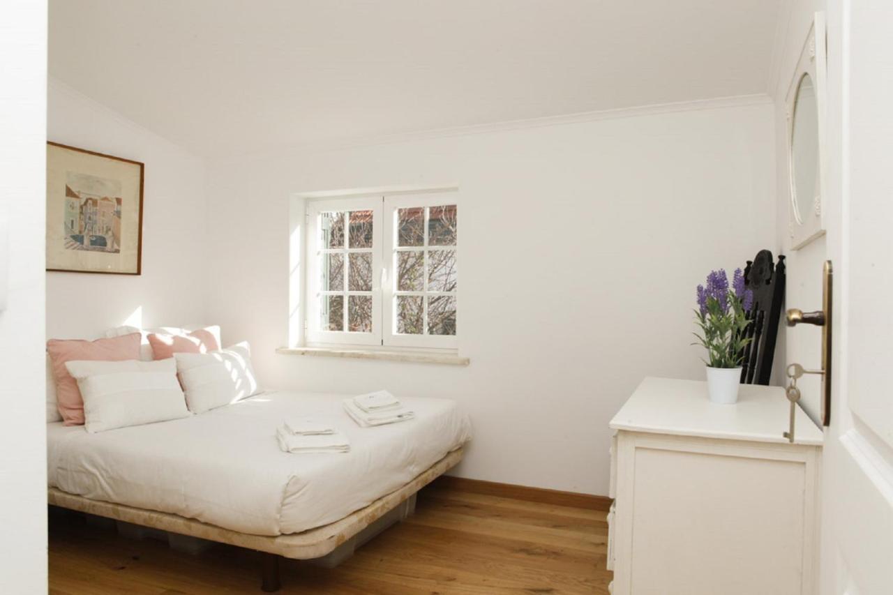 Cushy Apartment With Garden In Ещорил Екстериор снимка
