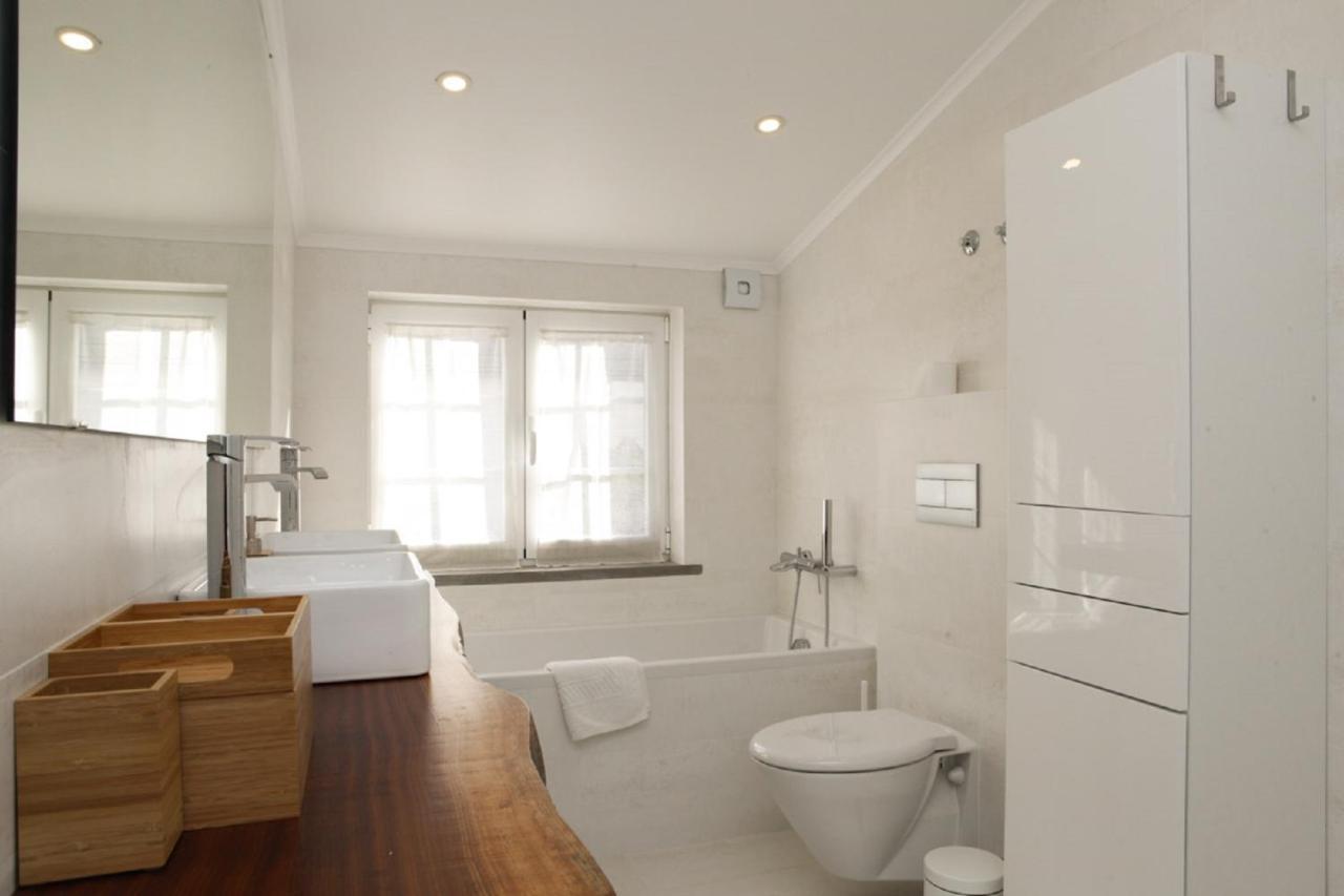 Cushy Apartment With Garden In Ещорил Екстериор снимка