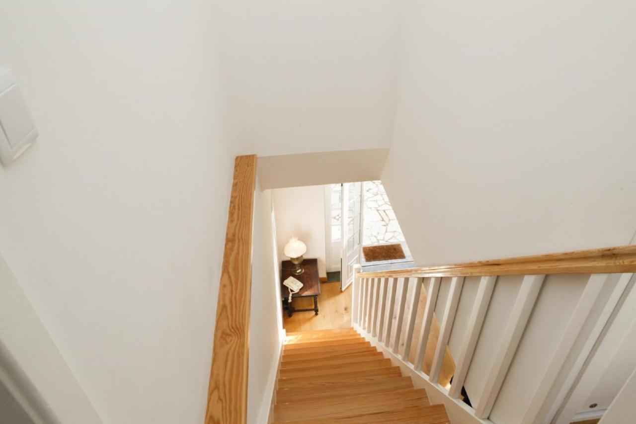 Cushy Apartment With Garden In Ещорил Екстериор снимка