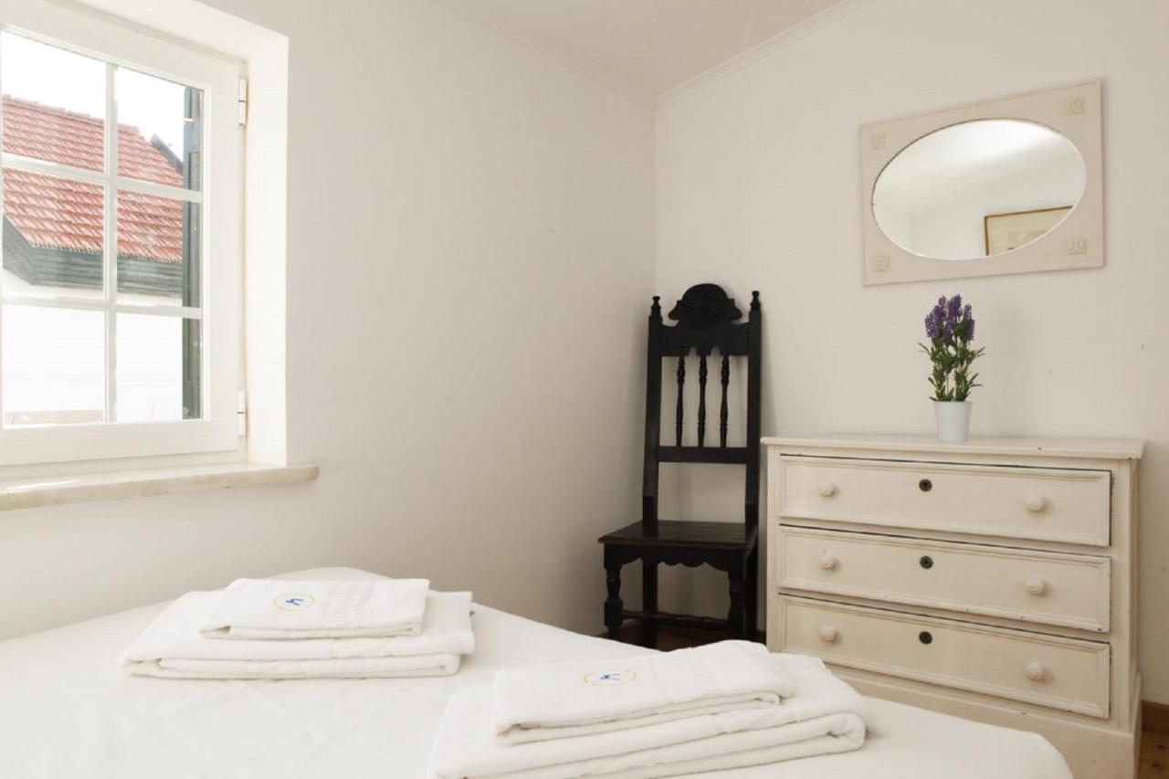 Cushy Apartment With Garden In Ещорил Екстериор снимка